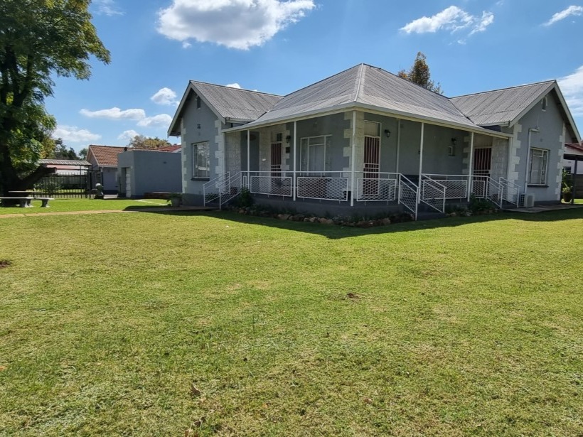 5 Bedroom Property for Sale in Parys Free State